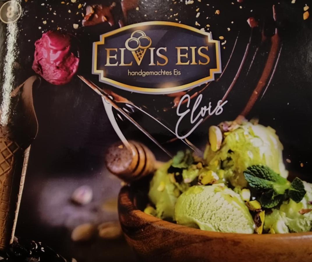 Elvis Family Dream Lägenhet Lübeck Exteriör bild